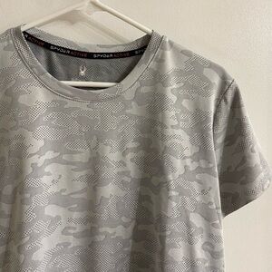 SpYder grey camo crop top size large